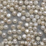 6444 button pearl about 2.5-2.75mm.jpg